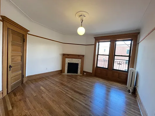 Rented by Bizzarro Agency | media 17