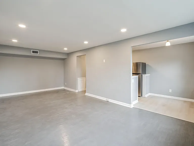 2137 Bryn Mawr Ave #3R — Photo 4