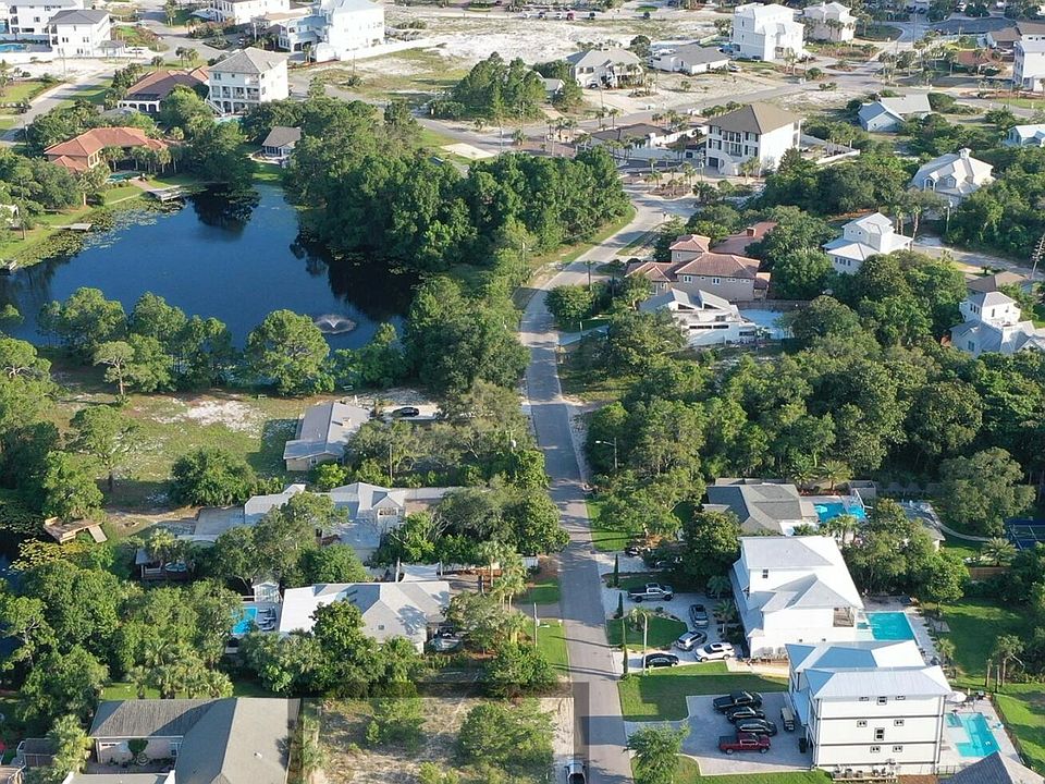 2nd image of 4 Beach Dr W