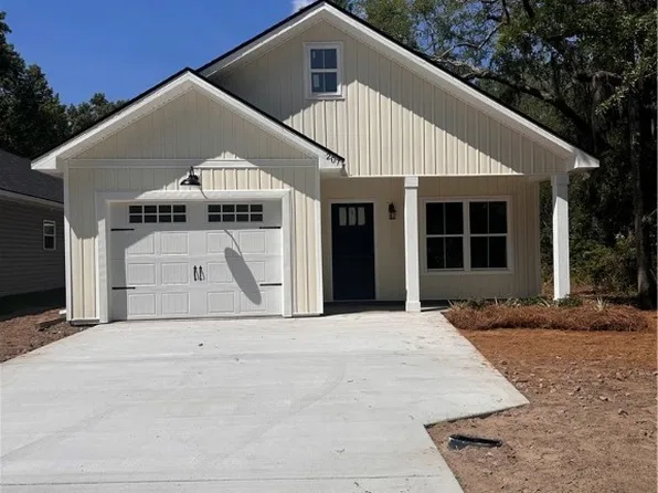 207 Wilson Avenue, Hinesville, GA 31313