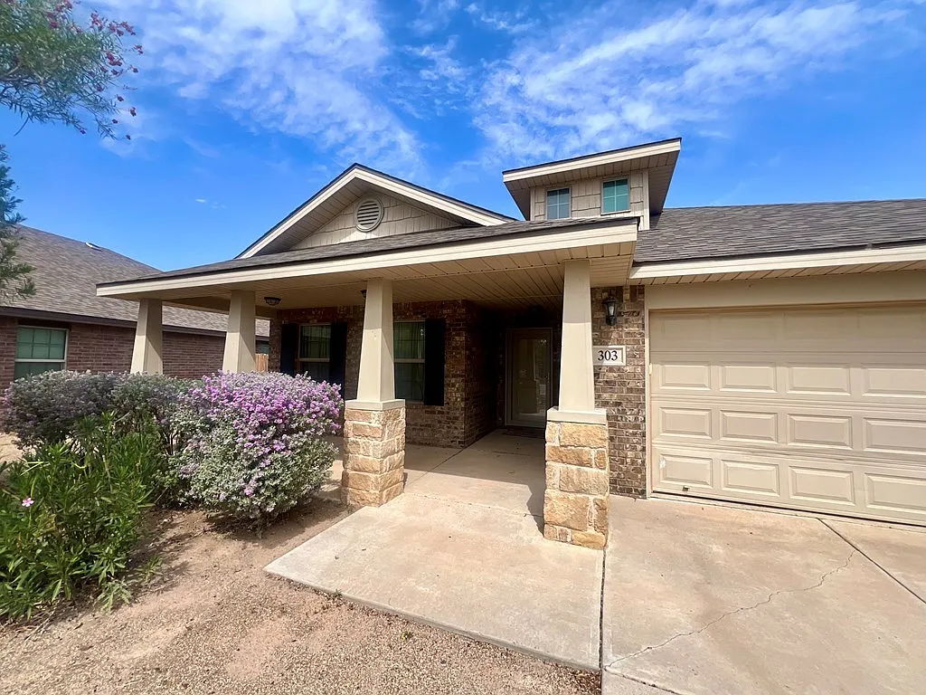 Building Photo - 303 Koufax Ct