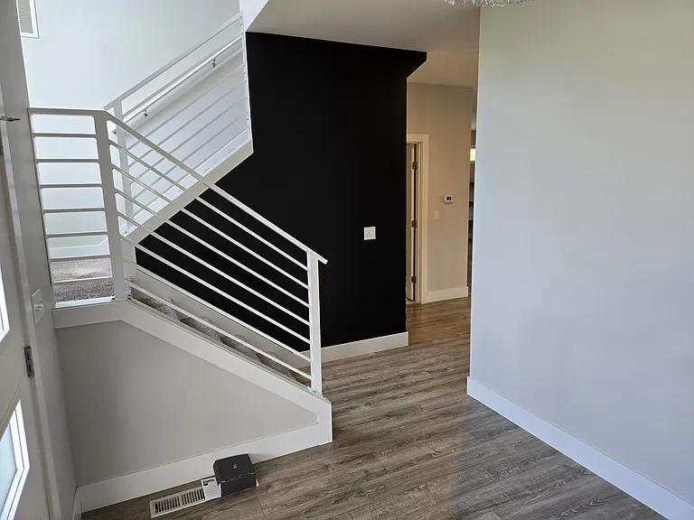 1410 Foxtail St — Photo 10