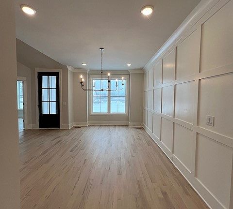 5th image of 3713 Carriage Dr Lot 5