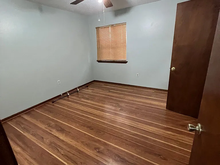 12125 Pleasant Tree Dr — Photo 17