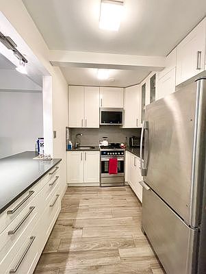 2nd image of 229 E 28th St APT 1E