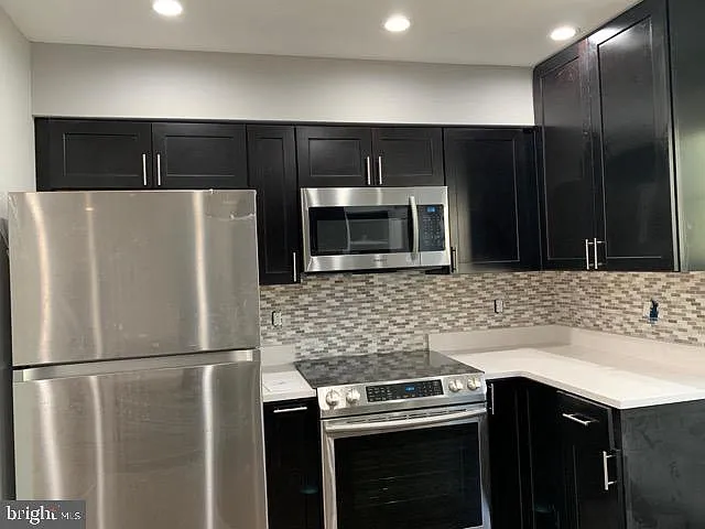 10203 Scarborough Commons Ct — Photo 3