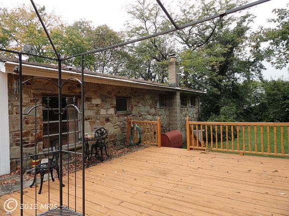 2nd image of 833 S 50th St