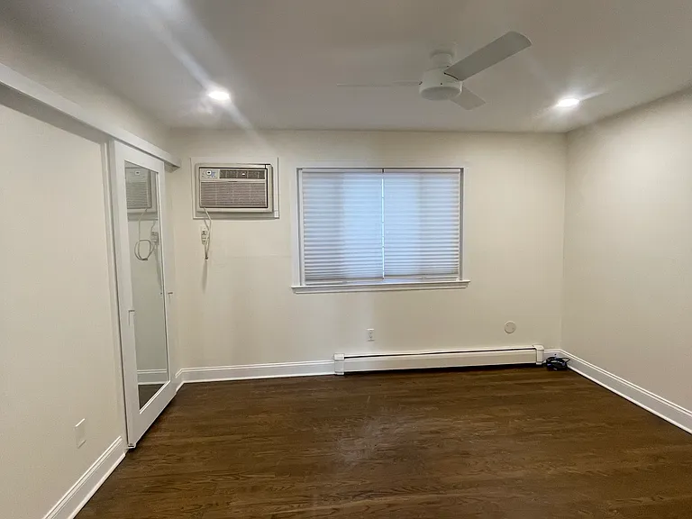 6713 Boulevard — Photo 13
