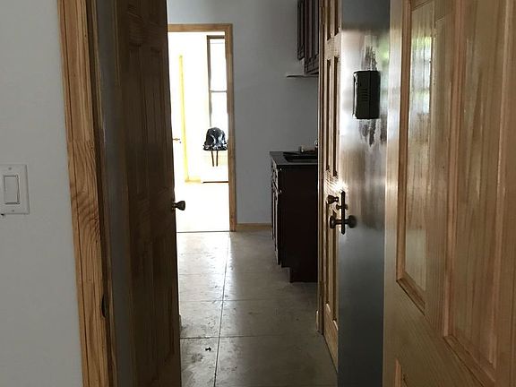 5th image of 47 Catherine St APT 2B