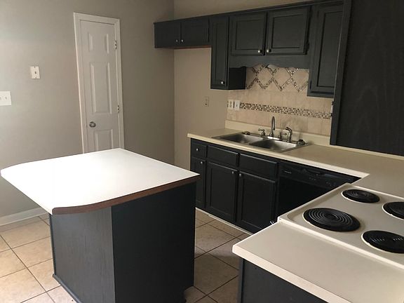 2nd image of 7009 Tudor Ln