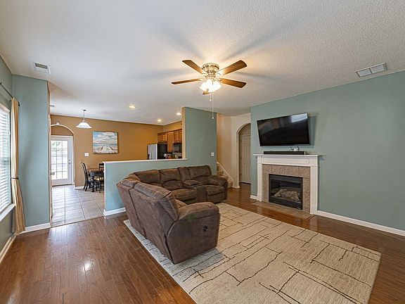 4th image of 4964 Water Brook Cir