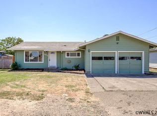 872 W Sherman St, Lebanon, OR 97355