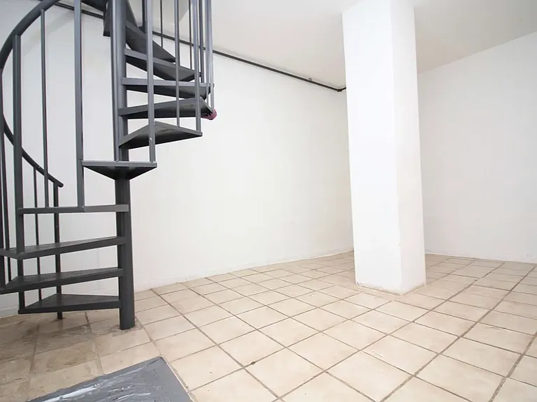 1672 Gates Ave #1A — Photo 8