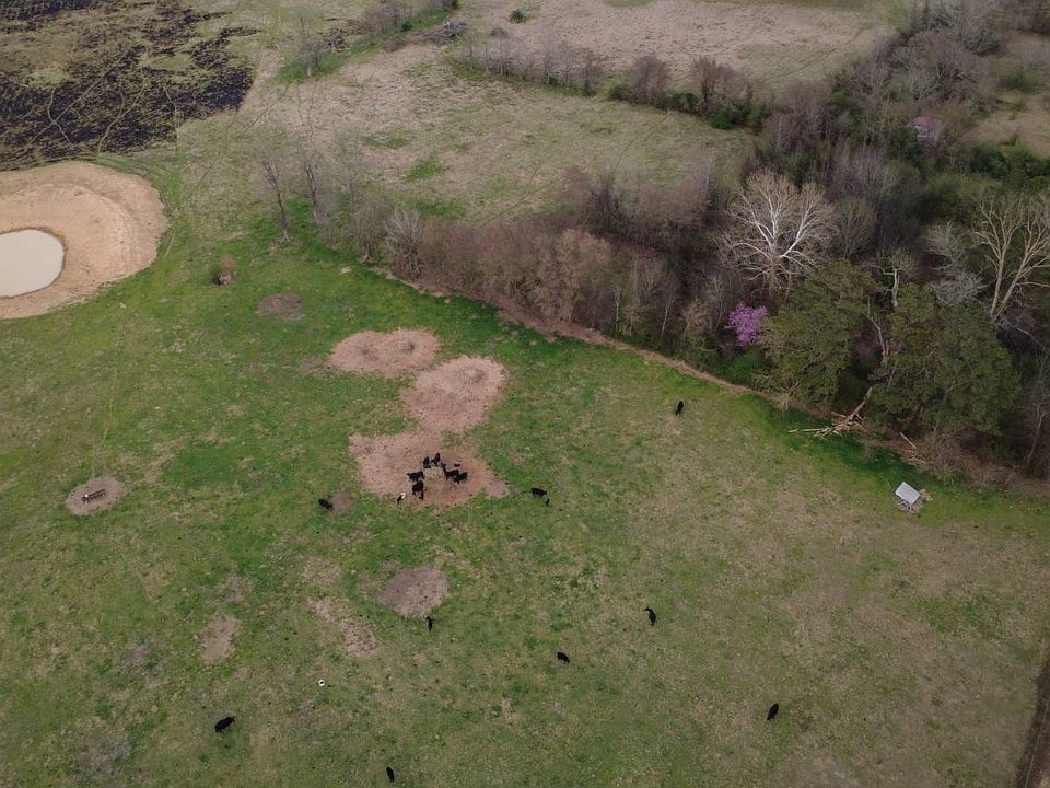 1st image of 390 Greenfinch Rd