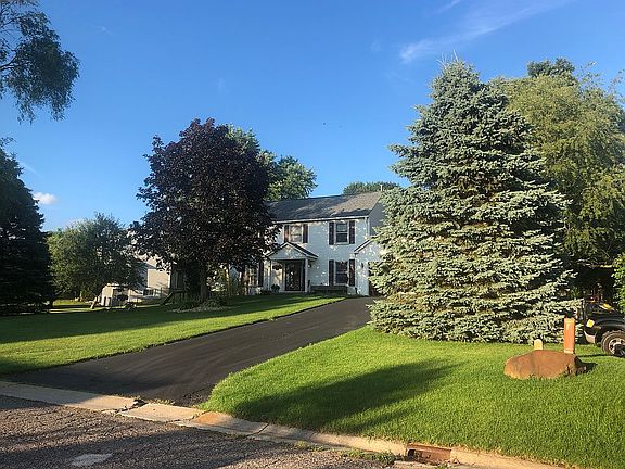 4th image of 60589 Lamplighter Dr