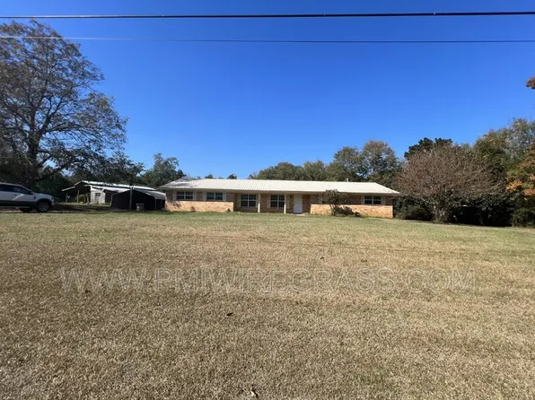 412 S Ainsley St, New Brockton, AL 36351