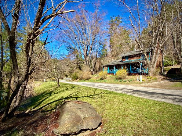 289 Huckleberry Ridge Rd NE, Floyd, VA 24091