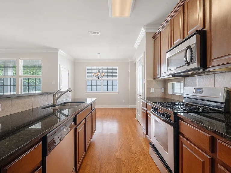 6715 Windrift Way #8 — Photo 8