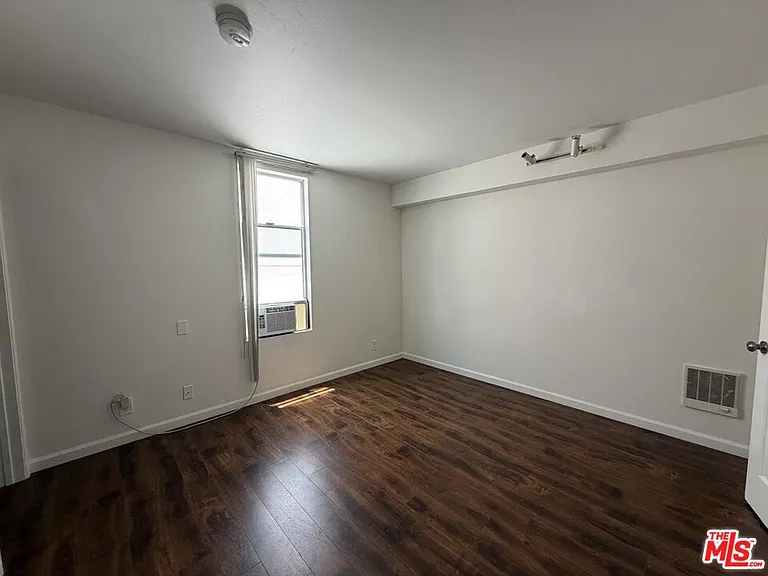 1337 N Sierra Bonita Ave #204 — Photo 13