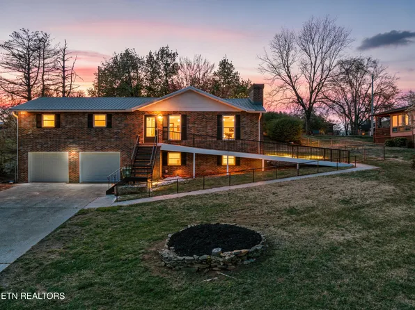 921 Brown School Rd, Maryville, TN 37804