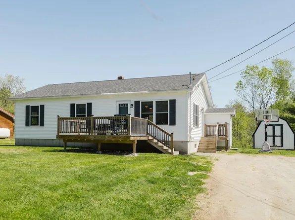 135 Meadow Lane, Farmington, ME 04938