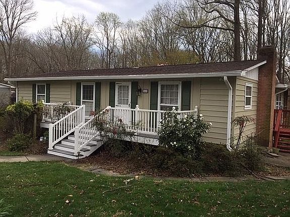4th image of 8309 Robey Ave