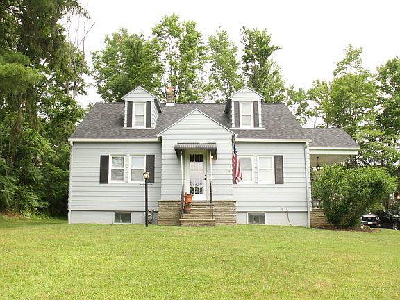 2nd image of 905 Rochester 1001 Irving St
