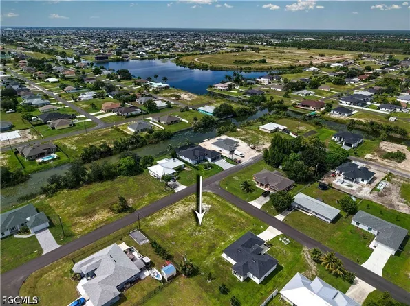 1320 NE 19th St, Cape Coral, FL 33909