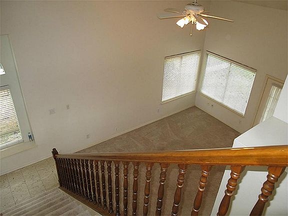 5th image of 14306 Reissen Ln