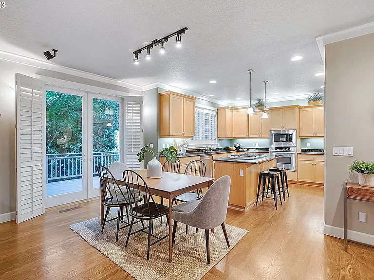 2227 Matterhorn Ct — Photo 12