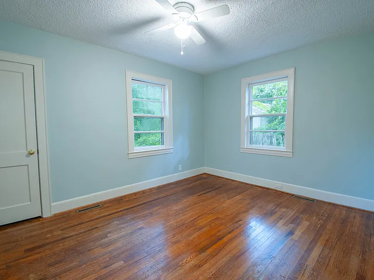 134 Lausanne Dr — Photo 13