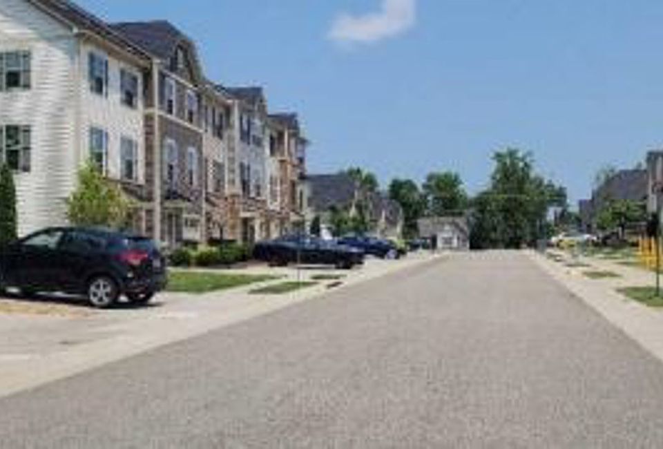 Exterior Neighborhood (street photo)