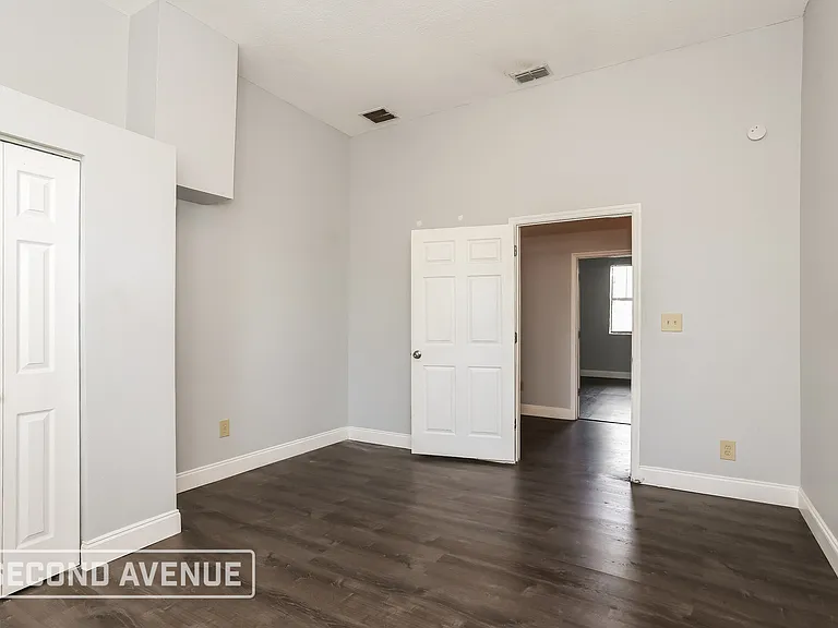 1619 Whitner St — Photo 14