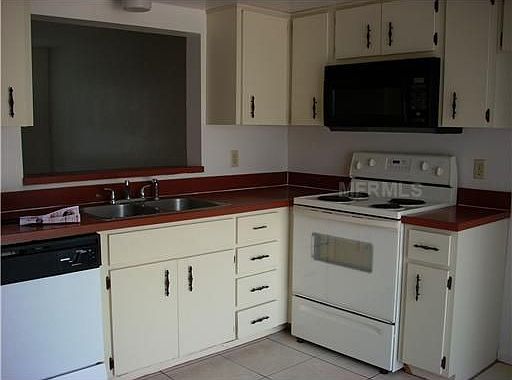 2nd image of 12016 Pepperdine Pl