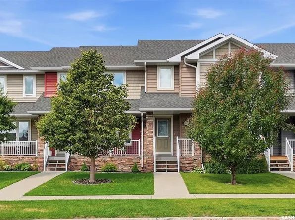 1430 Hunter Rd, Saskatoon, SK S7T 0T4
