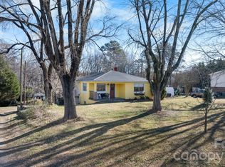 3358 Falling Creek Rd, Hickory, NC 28601