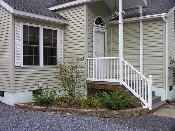 2nd image of 7 Essex Ct