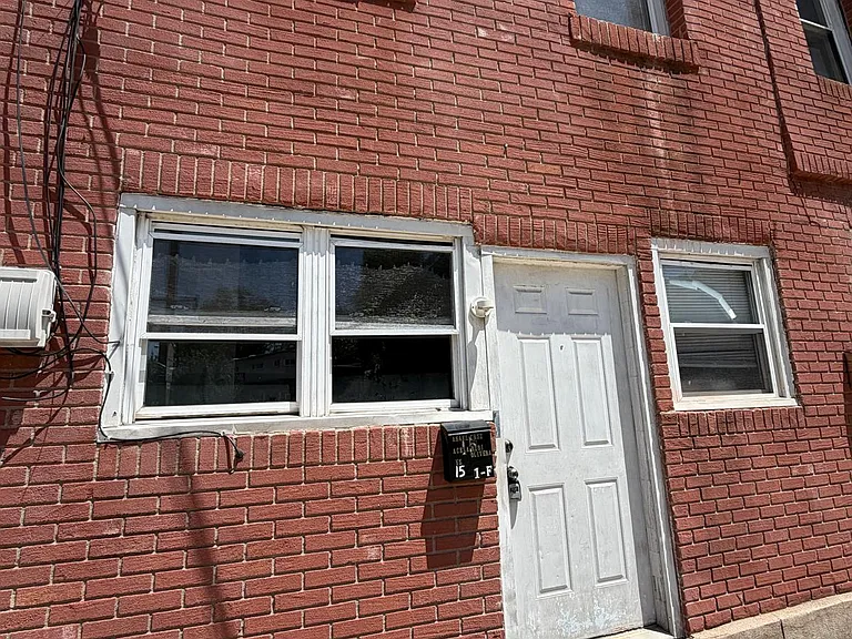 11-15 W Main St #1F — Photo 4