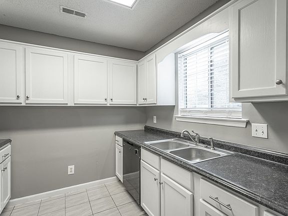 5th image of 1107 Lenny Ln Unit 68