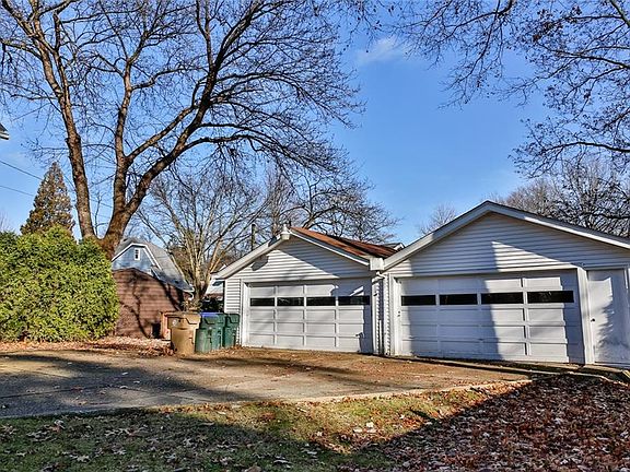 3rd image of 1951 12th St