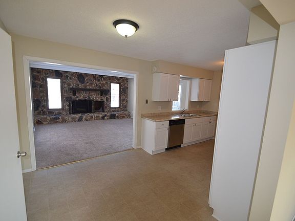 5th image of 8631 Ironwood Ave S