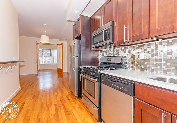 2nd image of 71 Wilson Ave #3S