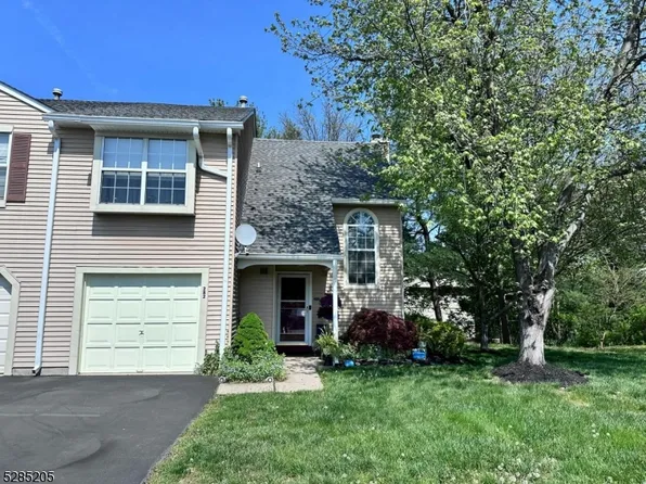 282 Michael J Smith Ct, Franklin Twp., NJ 08873