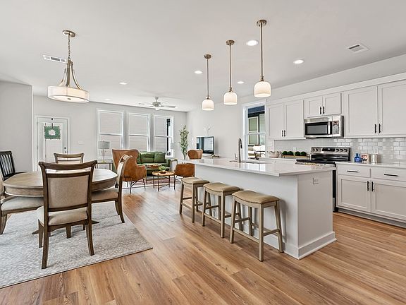3rd image of 193 Honeysuckle Way