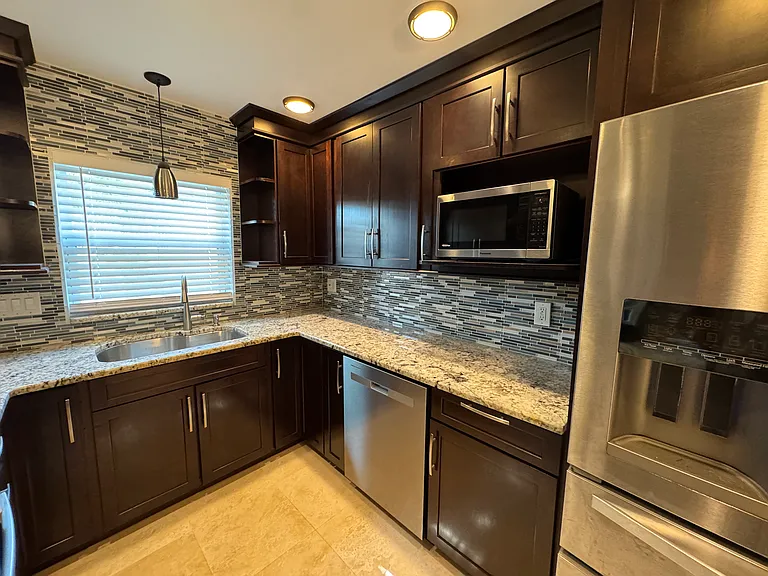 3333 Hunt Club Dr — Photo 5
