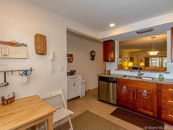 3rd image of 2201 Lucaya Bnd APT M1