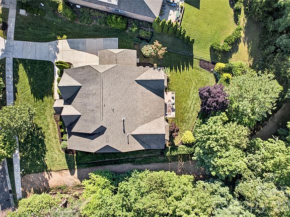 2nd image of 4028 Deer Track Ct