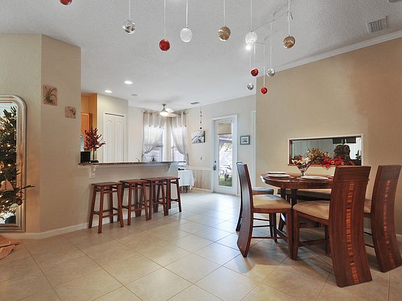 2nd image of 6590 Helmsley Cir