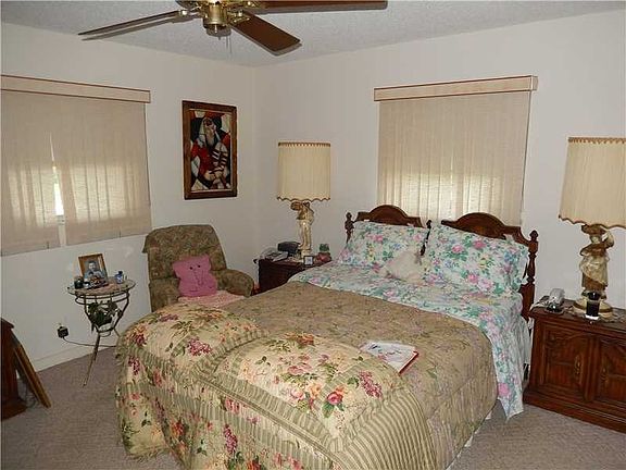 4th image of 1701 NW 90th Dr