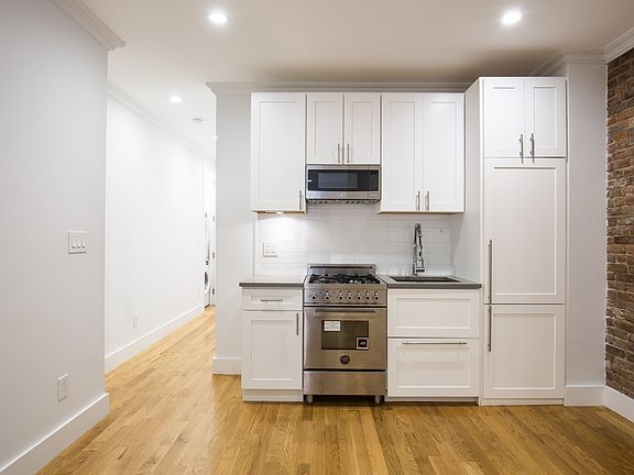 3rd image of 236 E 24th St APT 2B
